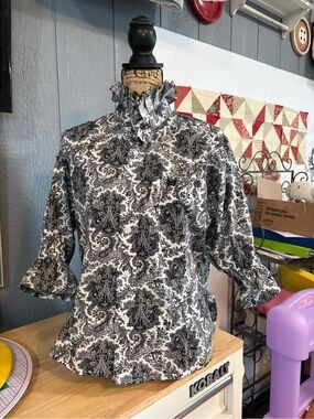 Cinch White Blouse with Black Paisley Ruffle Neck